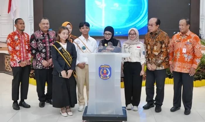 Suara Anak Bontang: Sekolah Pesisir Tertinggal, Kafe 24 Jam Meresahkan