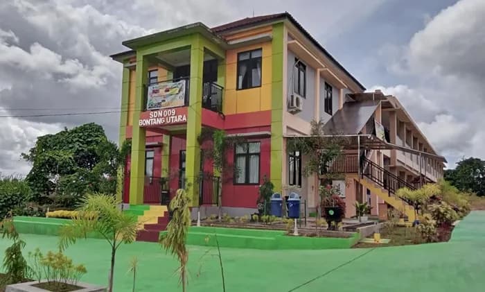 MBG di SDN 009 Bontang Utara; 200 Porsi Sayur Basi, Dimsum Berbau dan Saus Asam