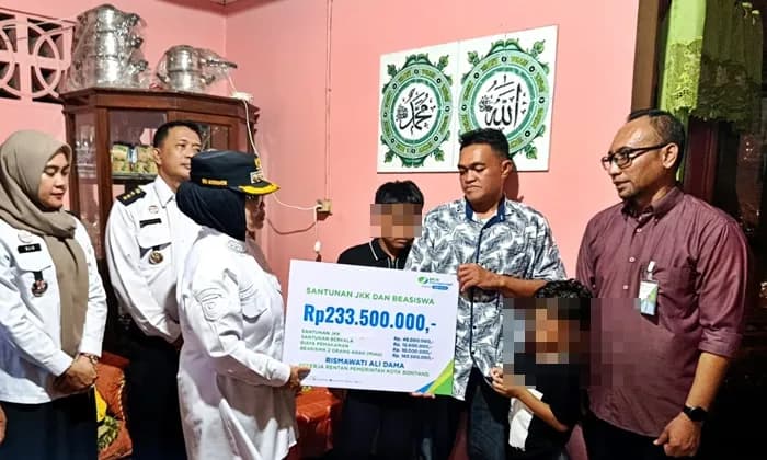 Penjual Kue Tewas Kecelakaan, BPJS Ketenagakerjaan Bontang Kucurkan Santunan Rp233,5 Juta