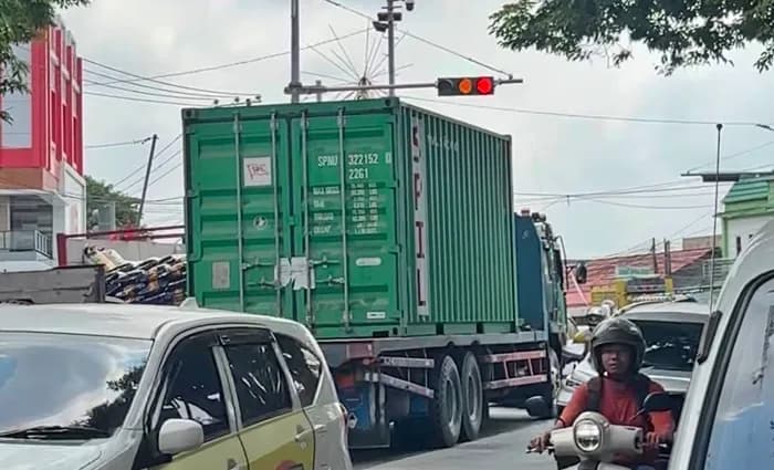 Kendaraan Berat Balikpapan Terancam Denda Rp5 Juta