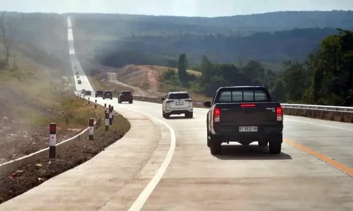 Jalan Perdau–Tepian Langsat Kutim Sepanjang 18,6 Km Kini Permanen