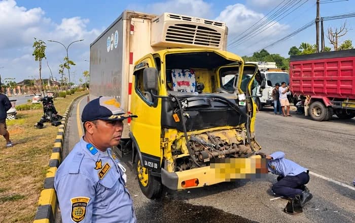 Antrean SPBU Nipah-Nipah Kaltim Berujung 4 Kendaraan Tabrakan Beruntun