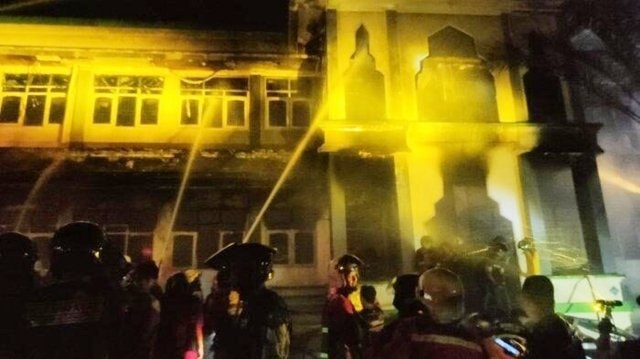 Pondok Pesantren Nabil Husein Samarinda Terbakar, Diduga Akibat Arus Pendek Laptop