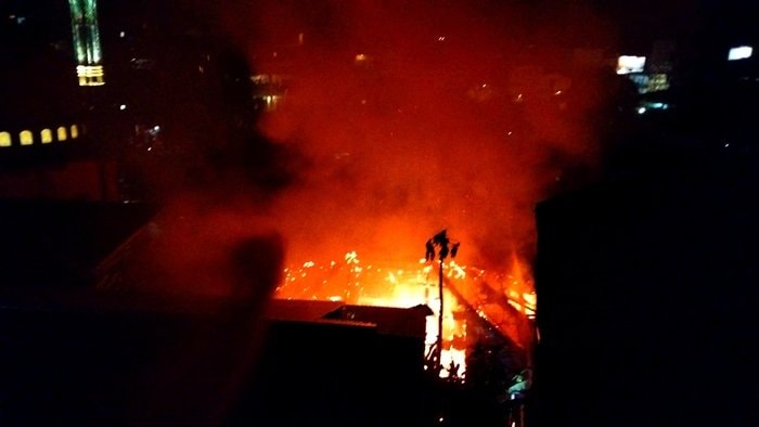 Kebakaran di Jalan Blora II Balikpapan, Rumah Petakan Dua Lantai Ludes
