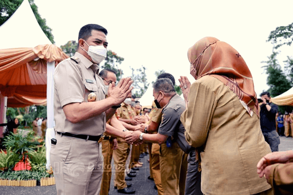 Pertama Masuk Kerja, Wali Kota dan Wawali Samarinda  Halal Bihalal bersama Pegawai