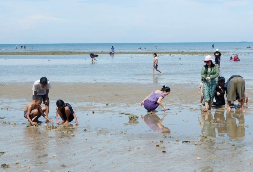 Hampir 4 Ribu Orang Padati Pantai Lamaru Balikpapan
