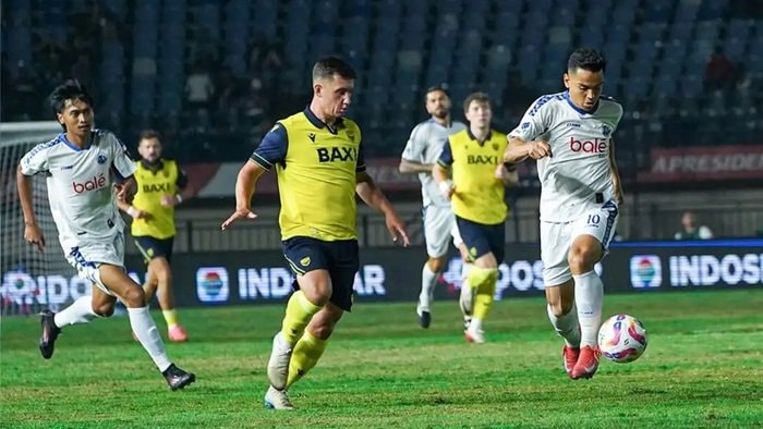 Oxford United Libas Arema 4-0, Tantang Port FC di Final Piala Presiden 2025