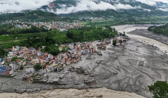 Banjir Susulan Himalaya Ancam Nepal-China Pascaruntuhan Gletser