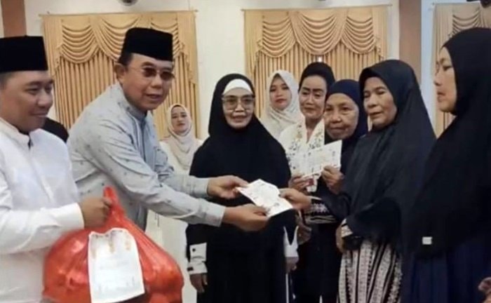 Pegawai Disporapar-Ekraf Bontang Patungan Rp20 Juta, Salurkan 88 Paket Bantuan untuk Warga Sekitar