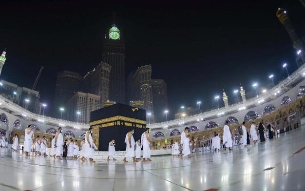 Mulai 1 Ramadan, Saudi Izinkan Jemaah yang Sudah Divaksinasi untuk Umrah