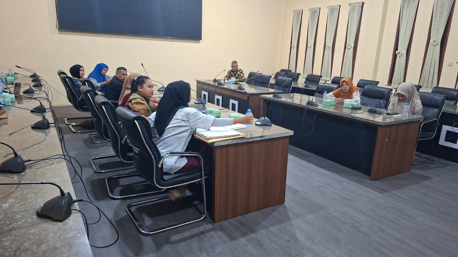 Puluhan Honorer Pangkep Desak Kepastian Nasib dalam RDP Bersama DPRD