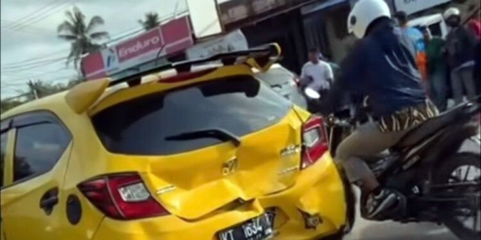 Empat Mobil Tabrakan Beruntun di Simpang Loktuan Bontang, Polisi Selidiki Penyebabnya
