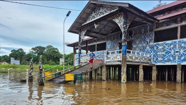 Hujan Tiga Hari, Warga Tabang Kaltim Dikepung Banjir