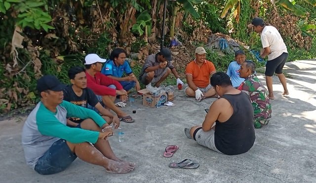 Babinsa Koramil Lok Tuan Bontang Ajak Warga Ciptakan Lingkungan Aman dan Rukun melalui Komsos