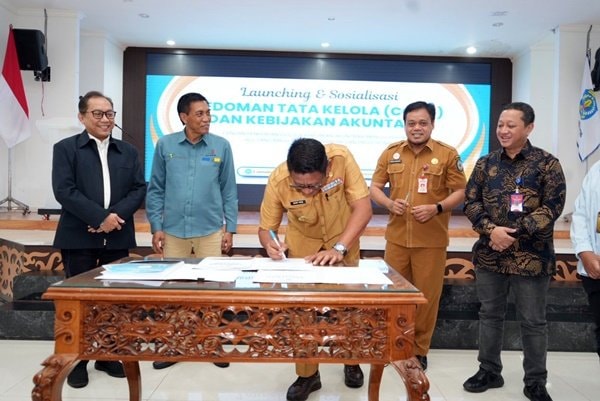Wali Kota Bontang Resmi Luncurkan Pedoman Tata Kelola dan Kebijakan Akuntansi Perumda AUJ