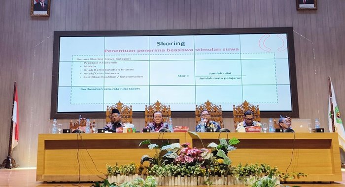 Harus Pilih Salah Satu! Gratispol Kaltim atau Beasiswa Daerah