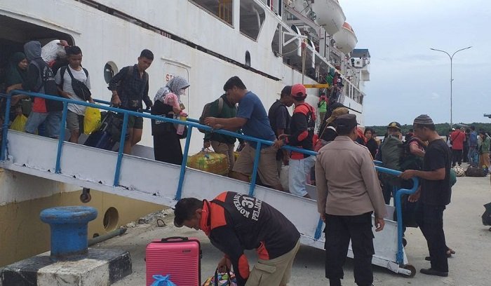 Tiket Kapal Tersisa Hanya Keberangatan 9 April lewat Pelabuhan Lok Tuan