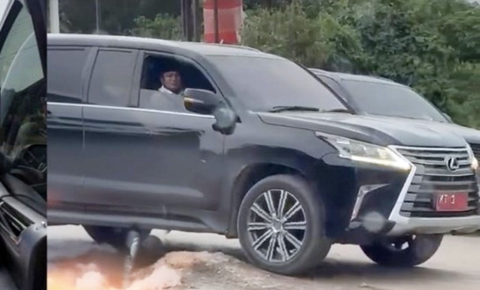 Gubernur Kaltim Setir Sendiri Mobil Dinas hingga Kubar; Banyak Truk Berat, Jalan Rusak Parah