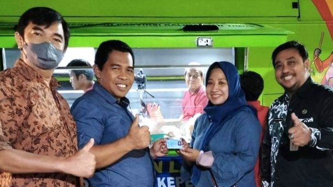 Warga Bontang Bisa Cetak Sendiri KK dan Akta Kelahiran di Rumah