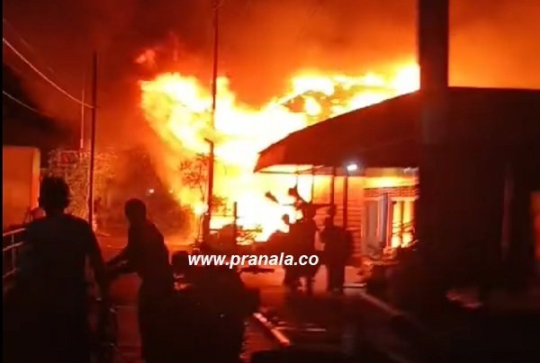2 Rumah Warga Bontang Kuala Terbakar, 2 Orang Alami Luka, 1 Jam Lebih Baru Padam