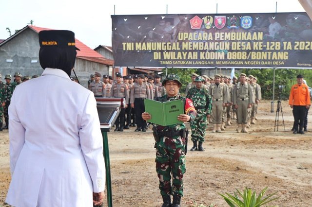 TMMD ke-128 Dibuka di Bontang, Perbaikan Rumah Warga jadi Prioritas