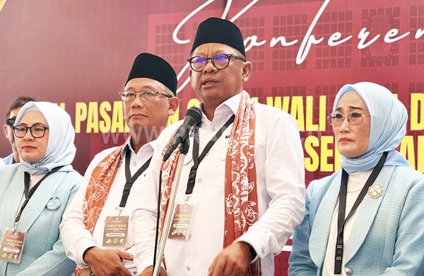 Basri-Dhihin Daftar ke KPU Bontang, Teriakan "Sekali Lagi" Menggema dari Ribuan Pendukung