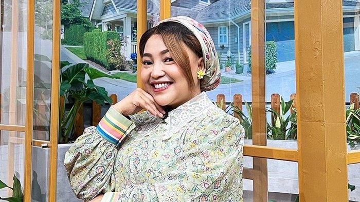 Komedian Mpok Alpa Meninggal Dunia