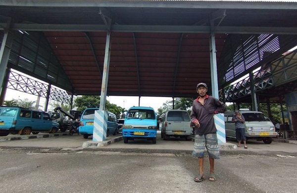 Derita Sopir Angkot di Bontang, Bertahan saat Harga BBM Naik dan Sepinya Penumpang