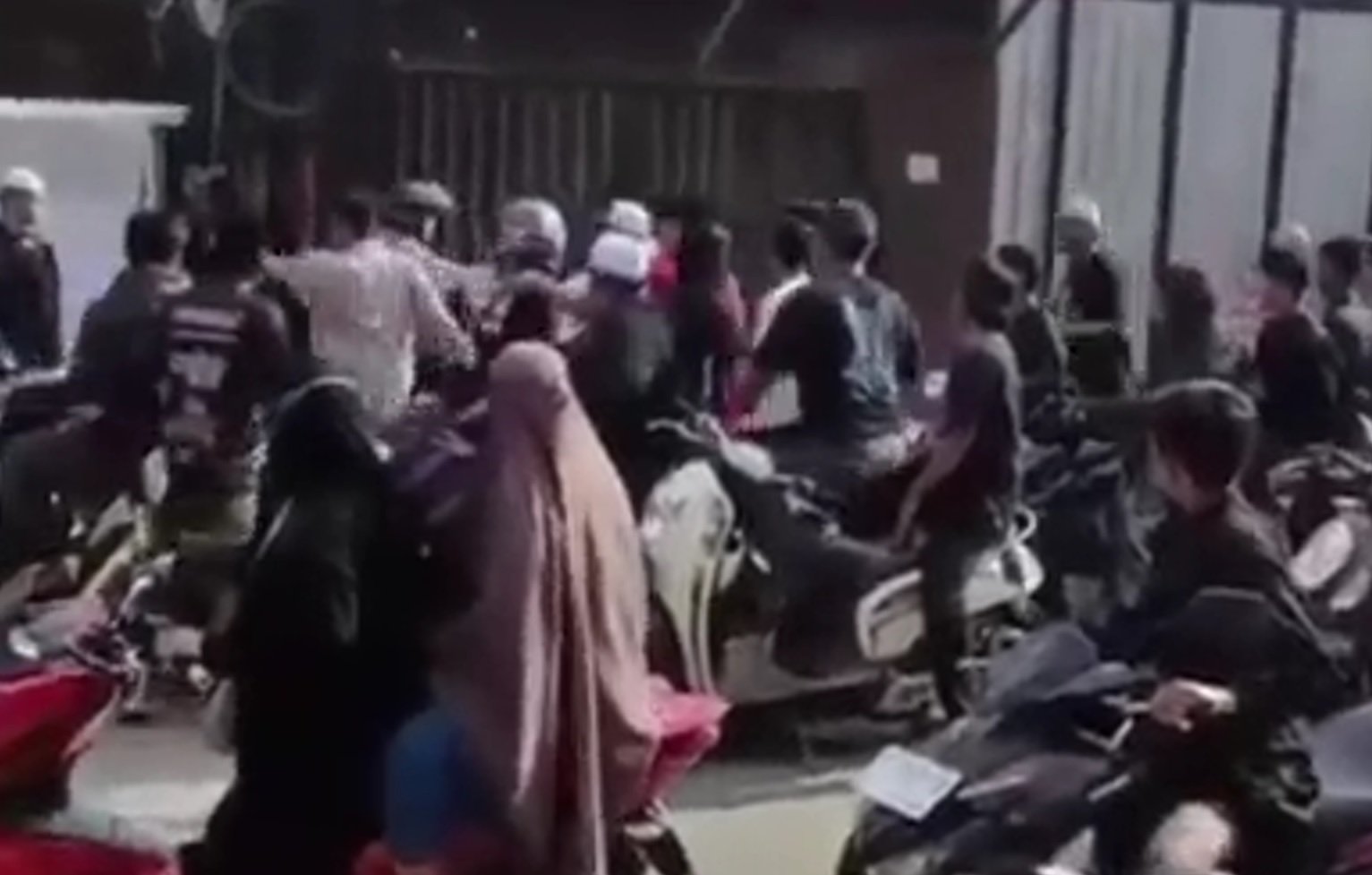 Pasangan Calon Suami Istri di Samarinda Dikeroyok Rombongan Pengantar Jenazah, Dua Pelaku Ditangkap