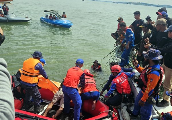 UPDATE: Jasad Kedua Diduga Korban Tenggelam KMP Muchlisa di Balikpapan Ditemukan