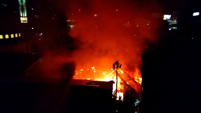 Rumah 2 Lantai Ludes Terbakar di Balikpapan, Tiga Keluarga Kehilangan Tempat Tinggal