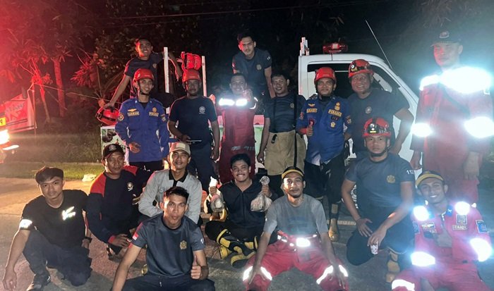 Potret Disdamkartan Bontang Berjibaku 6 Jam Pangkas 26 Pohon Tumbang Akibat Angin Puting Beliung
