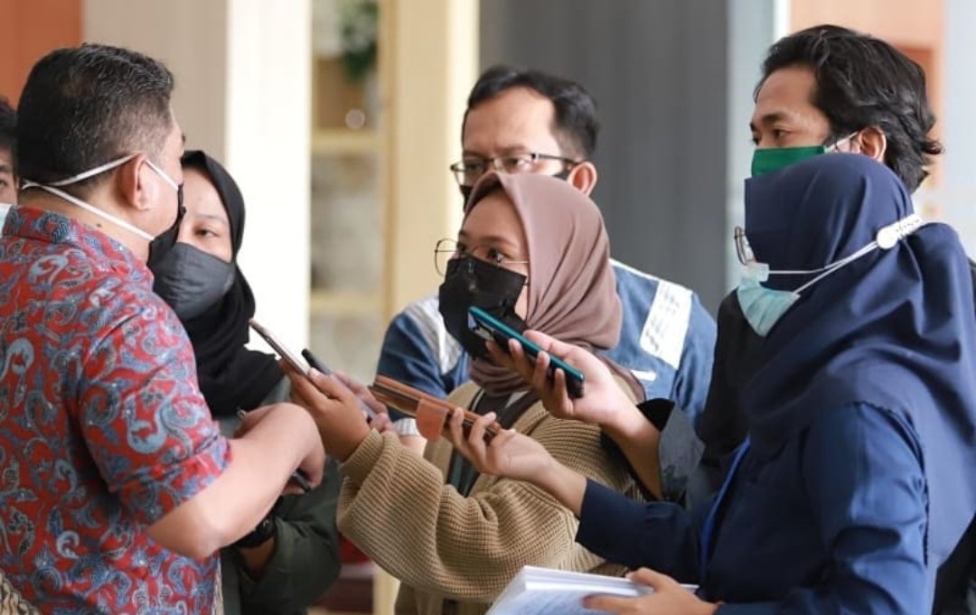 50-an Insan Pers Bontang Adu Skill Bulutangkis dan Domino