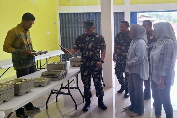 Dua Dapur Gizi di Guntung dan Kanaan Ditinjau, Bontang Siap Jalankan Program Makan Bergizi Gratis