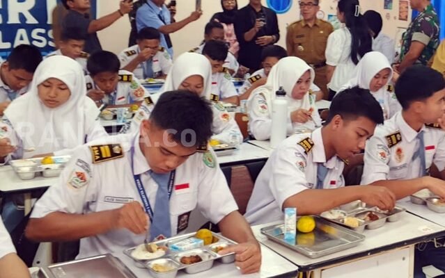 Makan Bergizi Gratis Kaltim Libatkan 4.260 Petugas, Ini Hasil Evaluasinya