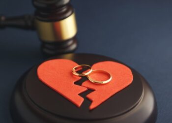 Tekanan Ekonomi Picu Perceraian di Bontang Perceraian di Bontang Turun, Mayoritas Usia 35-45 Tahun 332 Suami di Bontang Digugat Cerai Istri, Ini Faktor Terbanyak 8.584 janda baru 560 Pesutri di Bontang Cerai selama 2022, Pemicunya Faktor Ekonomi hingga Lemah Syahwat