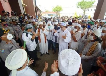 Warga Samarinda Tuntut Pembebasan Habib Rizieq Shihab