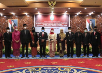 Isran Noor Lantik Tujuh Kepala Dinas Kaltim, Ini Daftar Namanya