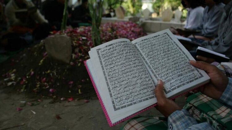Empat Amalan Penyelamat dari Siksa Kubur