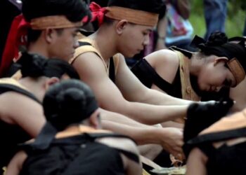 Fakta-Fakta Menarik Naik Dango, Ritual Panen Padi Suku Dayak