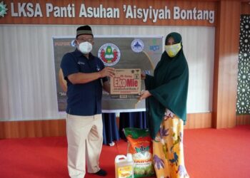 Jelang Ramadan, UPZ Pupuk Kaltim Salurkan Zakat Rp122,04 Juta bagi Puluhan Mustahik di Bontang