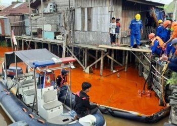 7 Kilometer Sungai Mahakam Terdampak Tumpahan CPO
