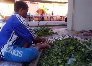Berkat Daun Pandan dan Bunga, Misyanto Bisa Hidup