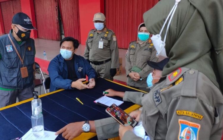 Pandemi Memuncak, Satpol Patroli ke Fasilitas Umum