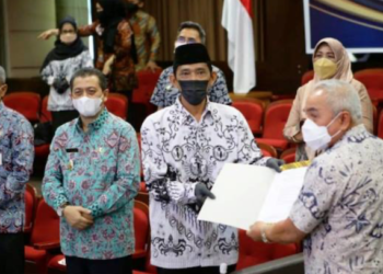 149 Guru Dapat SK Pemutihan Izin Belajar