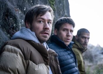 Prey Review: Pemburu Misterius yang Mengincar Para Pendaki