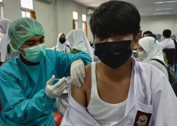 RS Amalia Vaksinasi 601 Pelajar SMAN 2 Bontang