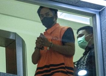 Mantan Bupati Abdul Gaffur Masud Dituntut 8 Tahun Penjara