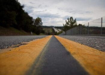 Usir Bau Tak Sedap, Perusahaan Ini Bangun Jalan Aspal Beraroma Stroberi