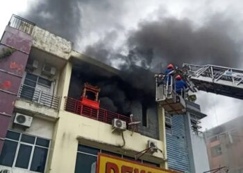 Ruko di Jalan Mulawarman Samarinda Terbakar